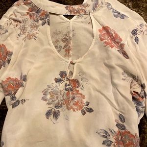 White floral long sleeve shirt super cute!